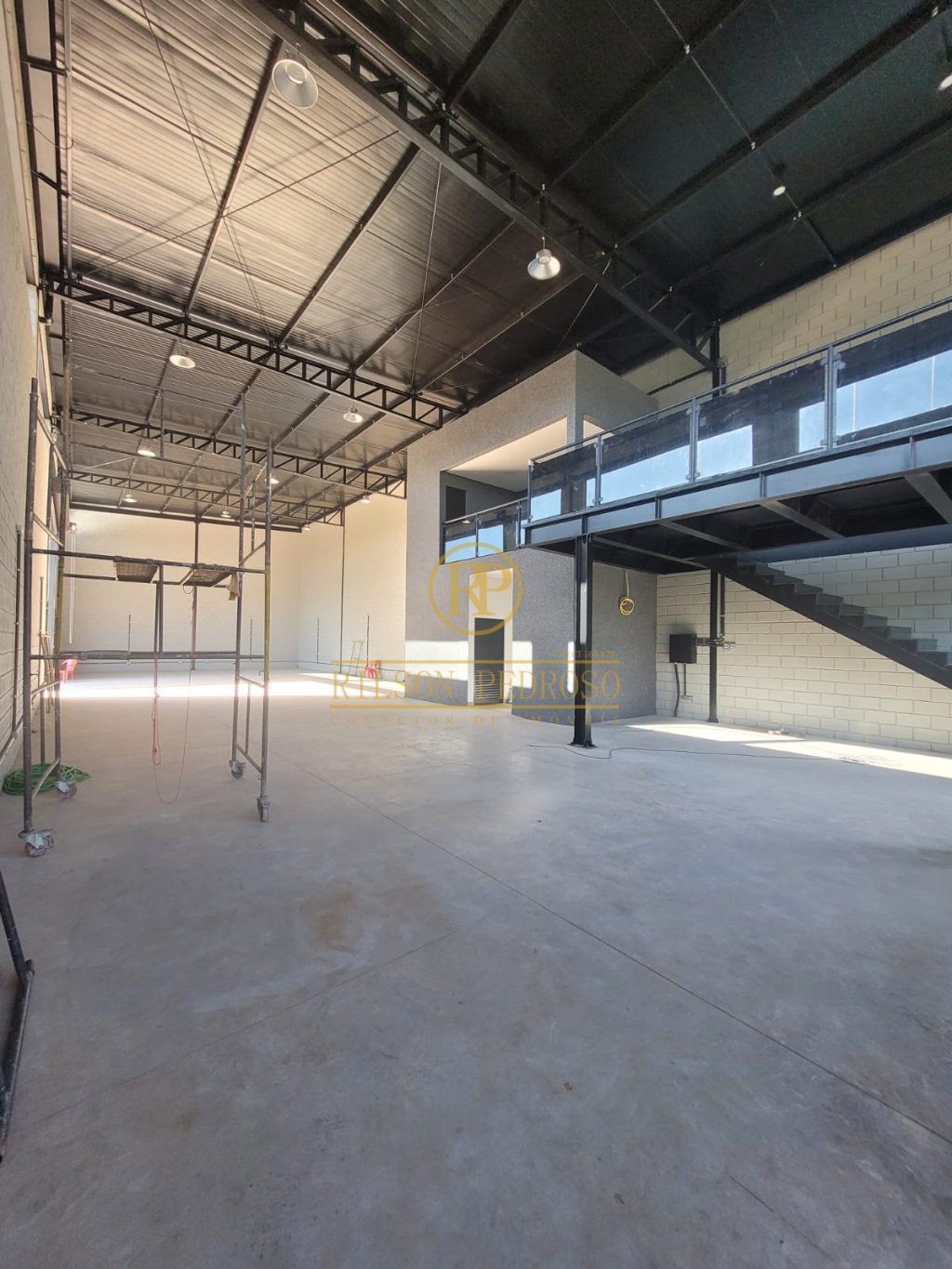 BARRACAO COMERCIAL