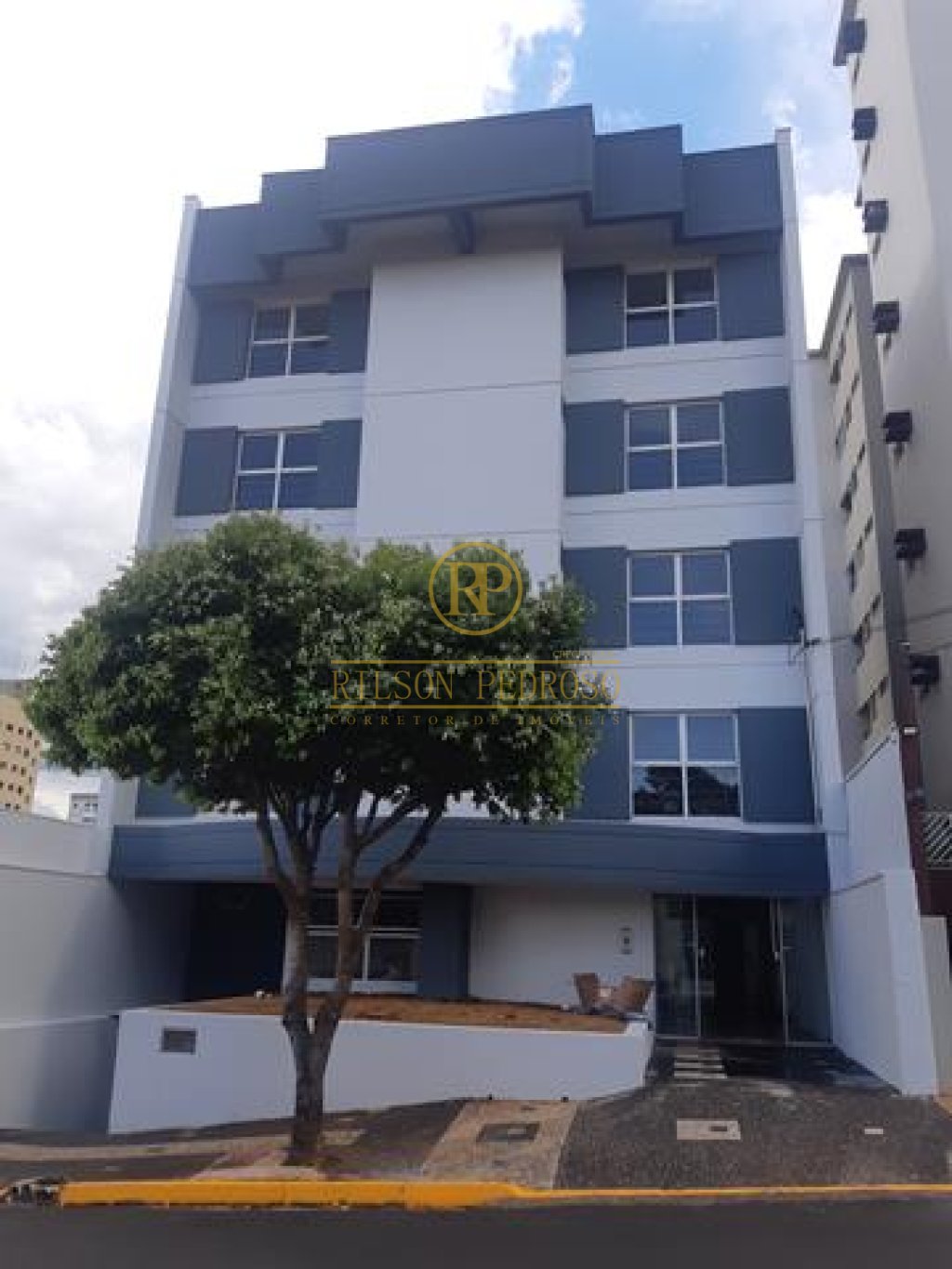 SALA COMERCIAL
