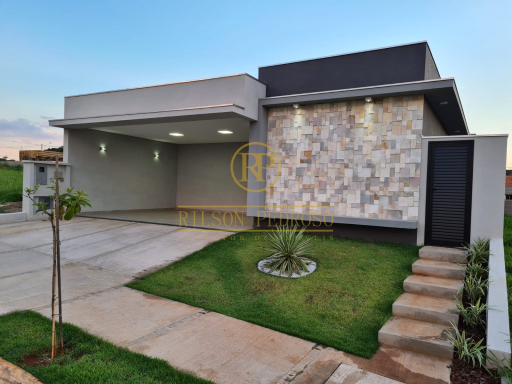 RESIDENCIA EM CONDOMINIO FECHADO